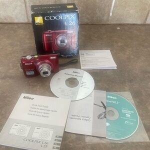 Nikon COOLPIX L26 Compact Digital Camera in Red with Manuals & Software Discs